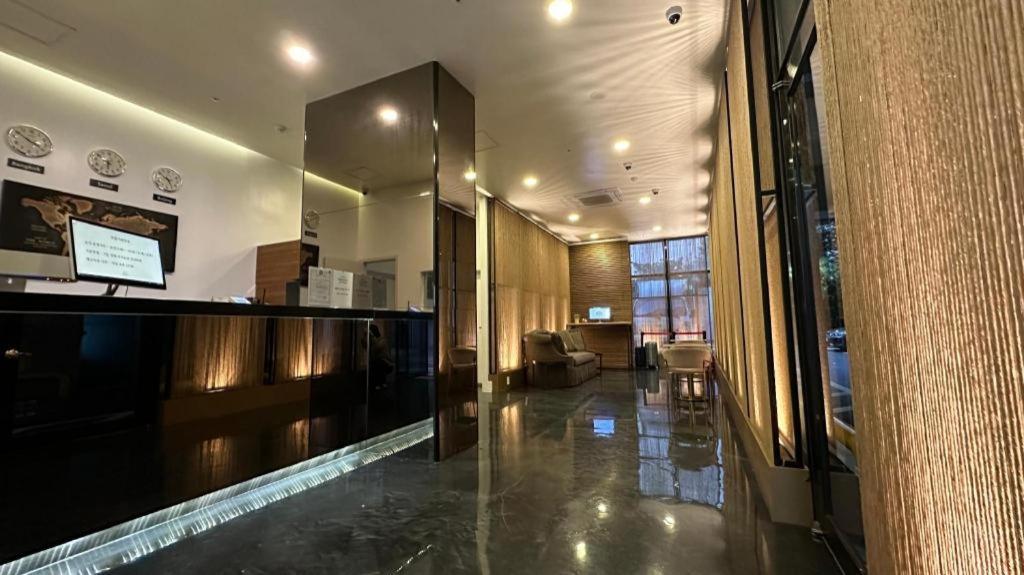 Hotel Bridge Сеул Экстерьер фото